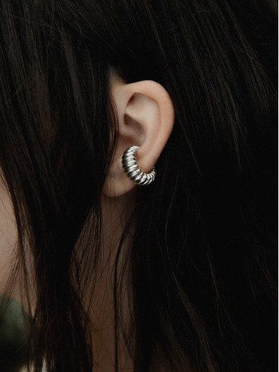 Lagarta Earcuff