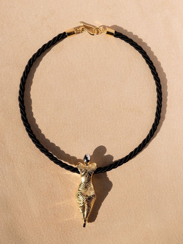 Venere Collar