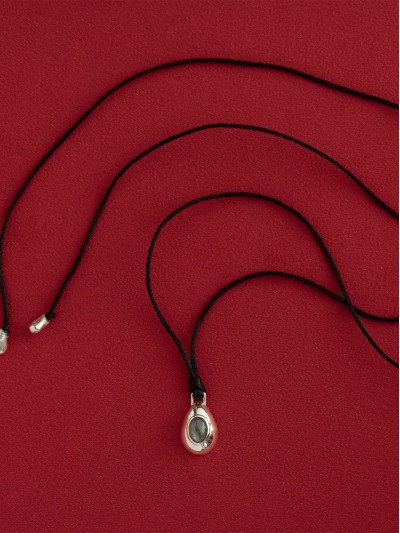 Leonor Pendant Petite