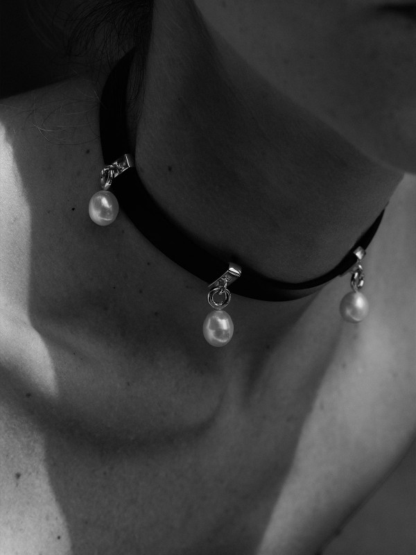 Egg Pearl Choker